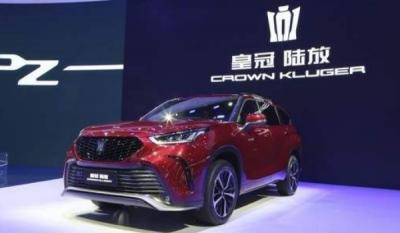 皇冠陆放顶配多少钱 皇冠陆放顶配落地价格多少(大概39.43万元起)