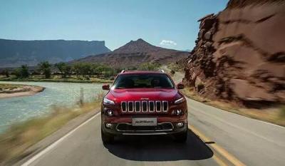 自由光jeep报价 入门价格只需17.98万元（最低全款价17.60万元起）